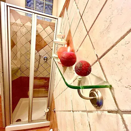 Elegante Tuffo Antico Apartment *